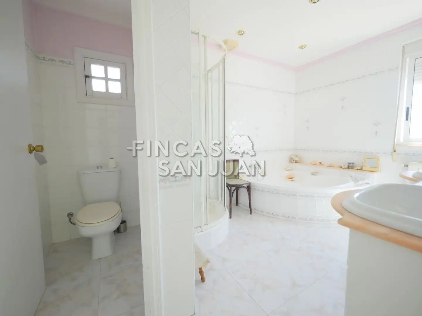 Bany de Casa o xalet en venda en Sant Joan d'Alacant amb Terrassa, Traster i Piscina