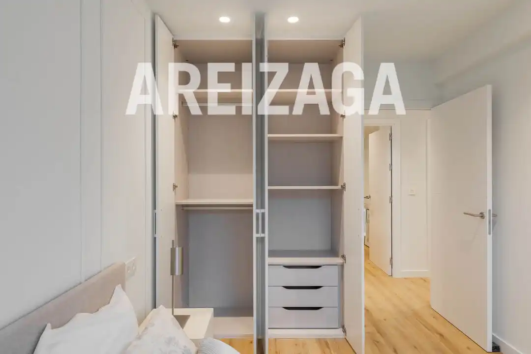Piso en venta en Karlos I.a Hiribidea carlos, 30, Amara