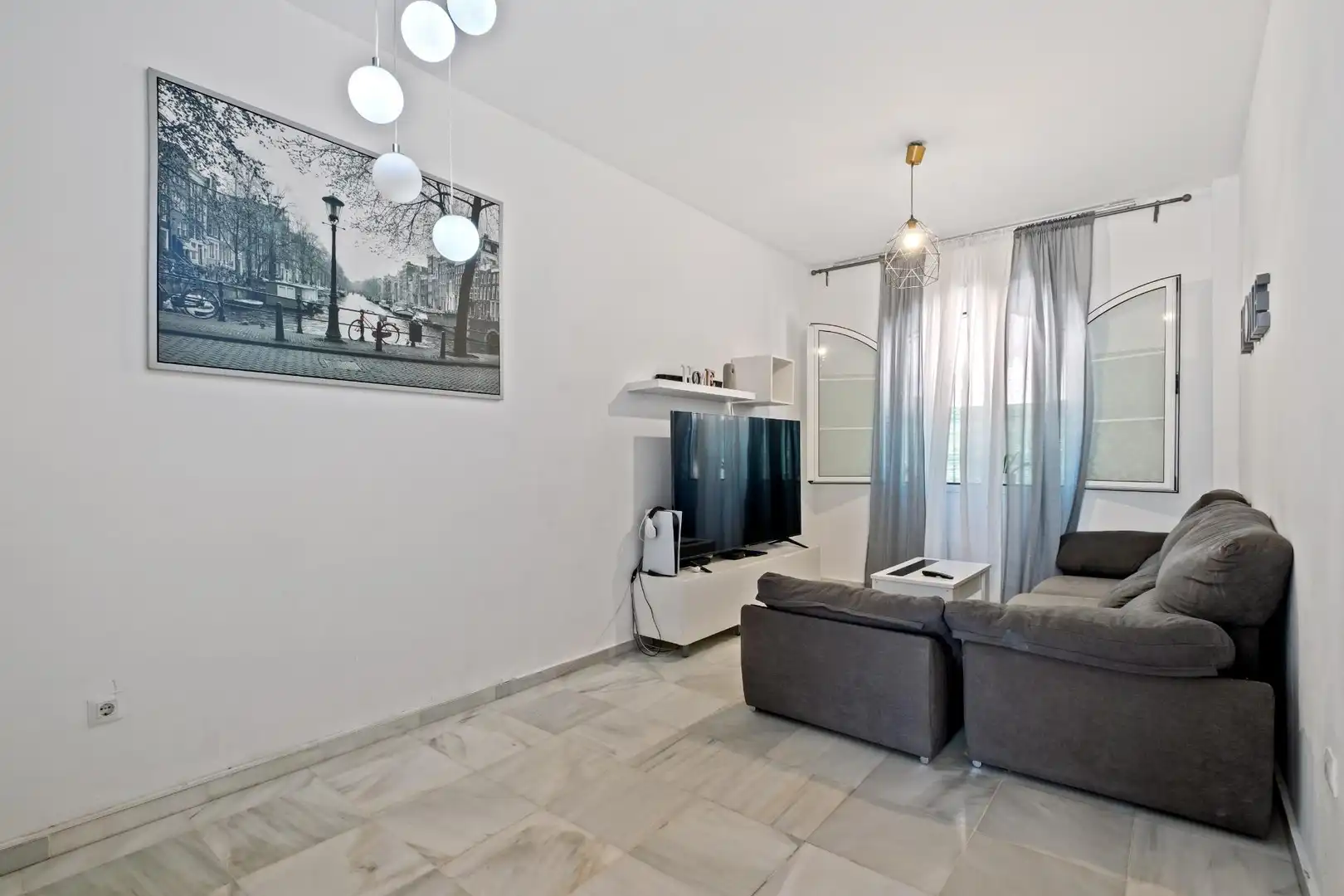 Wohnzimmer von Erdgeschoss zum Verkauf in Málaga mit Klimaanlage und Heizung