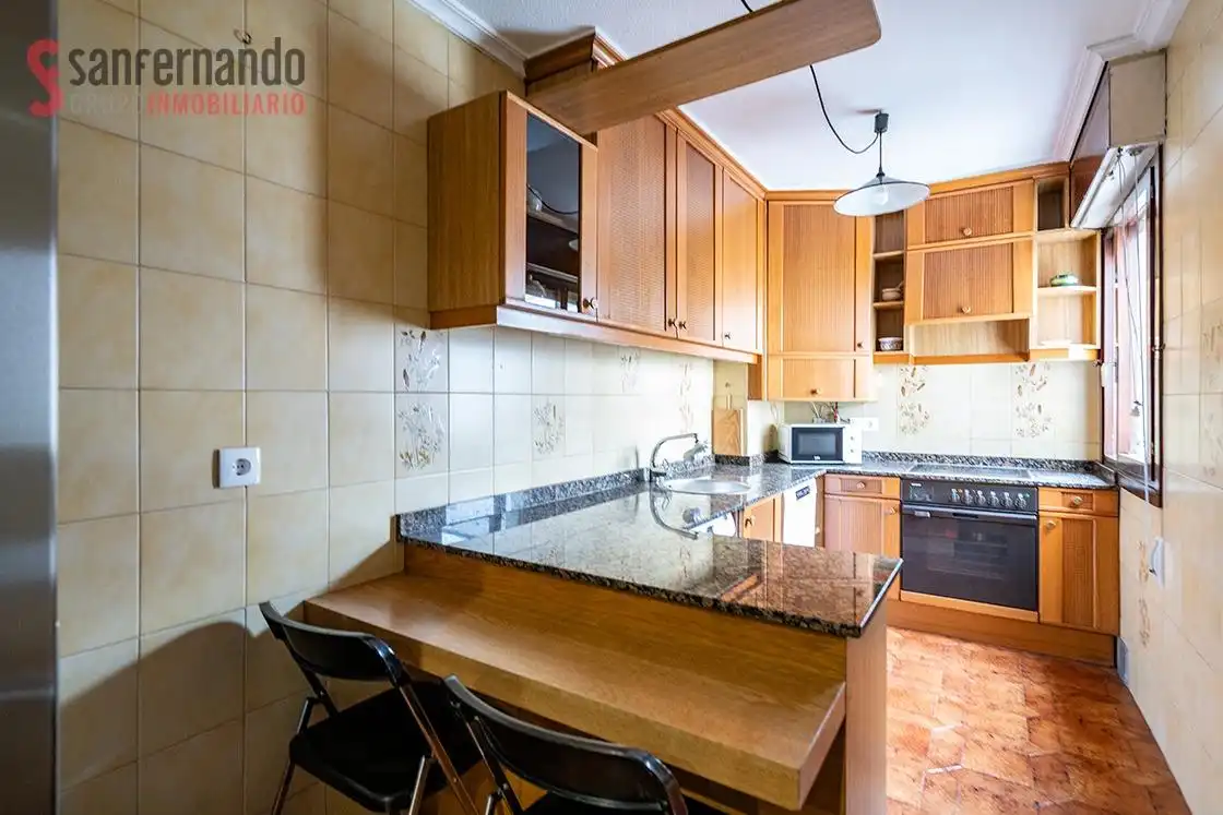 Küche von Wohnung zum Verkauf in Santander mit Heizung, Parkett und Abstellraum