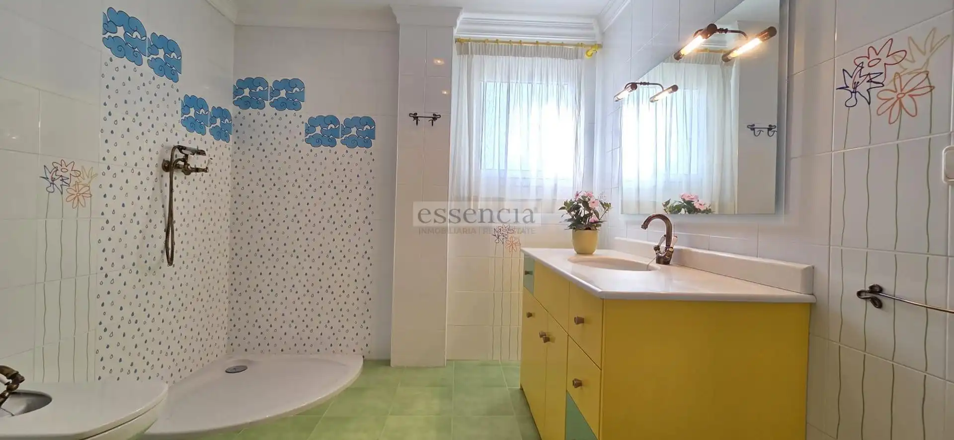 Bathroom of Houses for sale in Oliva  with Heating, Private garden and Terrace