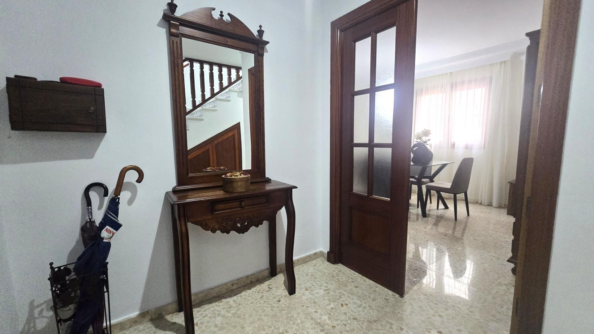 Single-family semi-detached for sale in La Línea de la Concepción  with Terrace