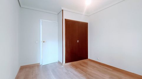 Foto 5 de Piso de alquiler en Ginzo de Limia, La Paz, Madrid Capital