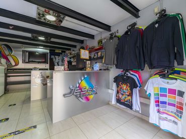 Local commercial à vendre à Calle Canales 165