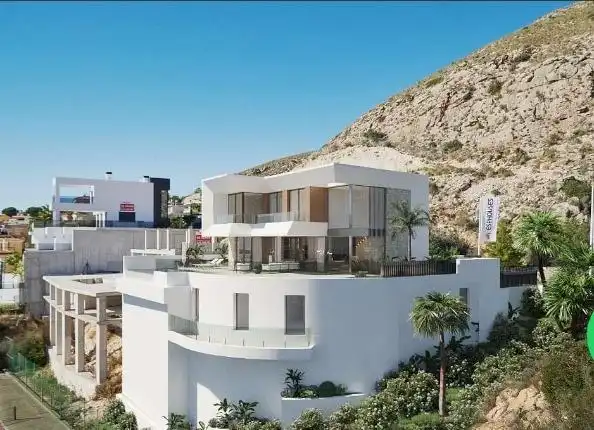 Casa amb terrassa en venda a Golf Bahía
