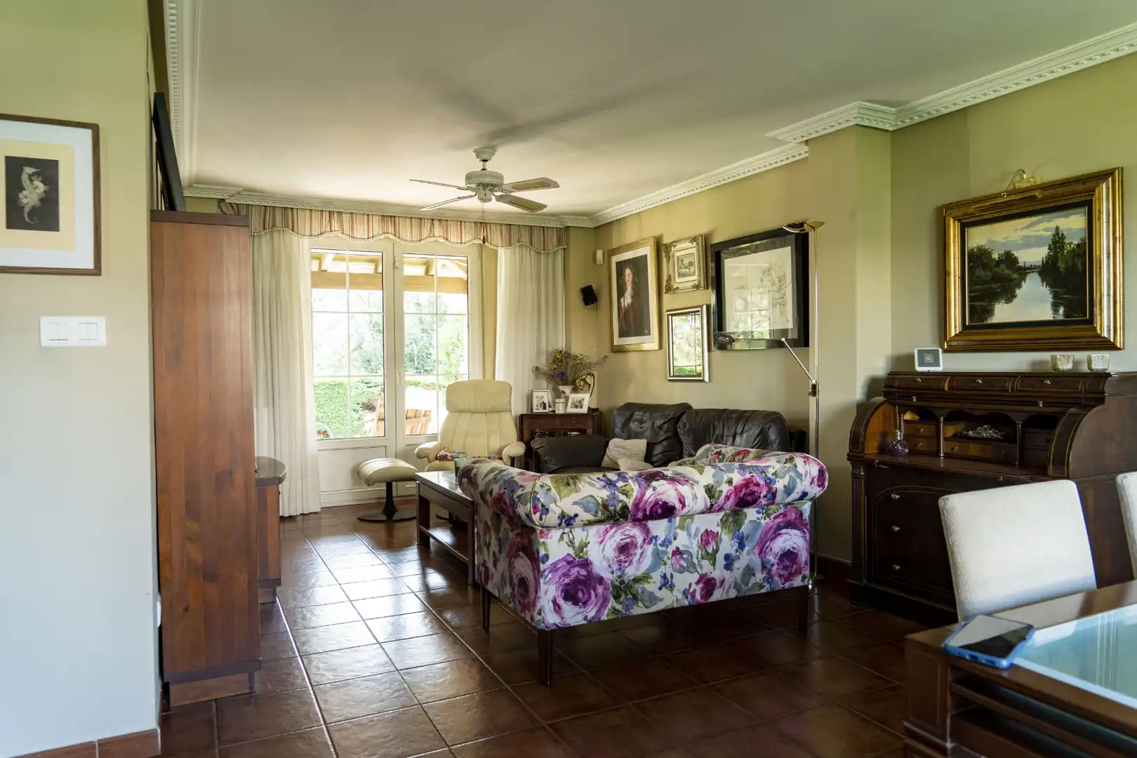 Sala de estar de Casa o chalet en venta en Camargo con Calefacción, Jardín privado y Terraza