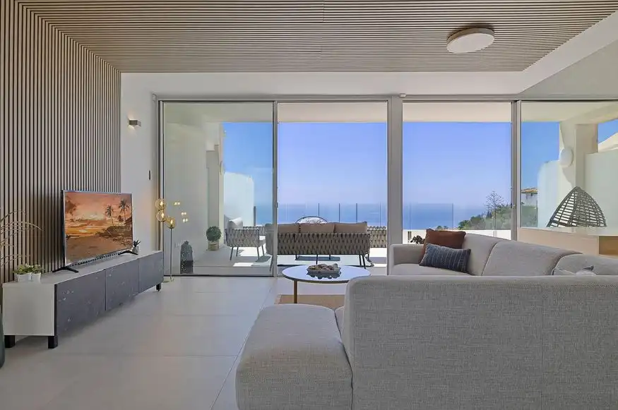 Sala de estar de Ático en venta en Benalmádena con Aire acondicionado, Terraza y Trastero