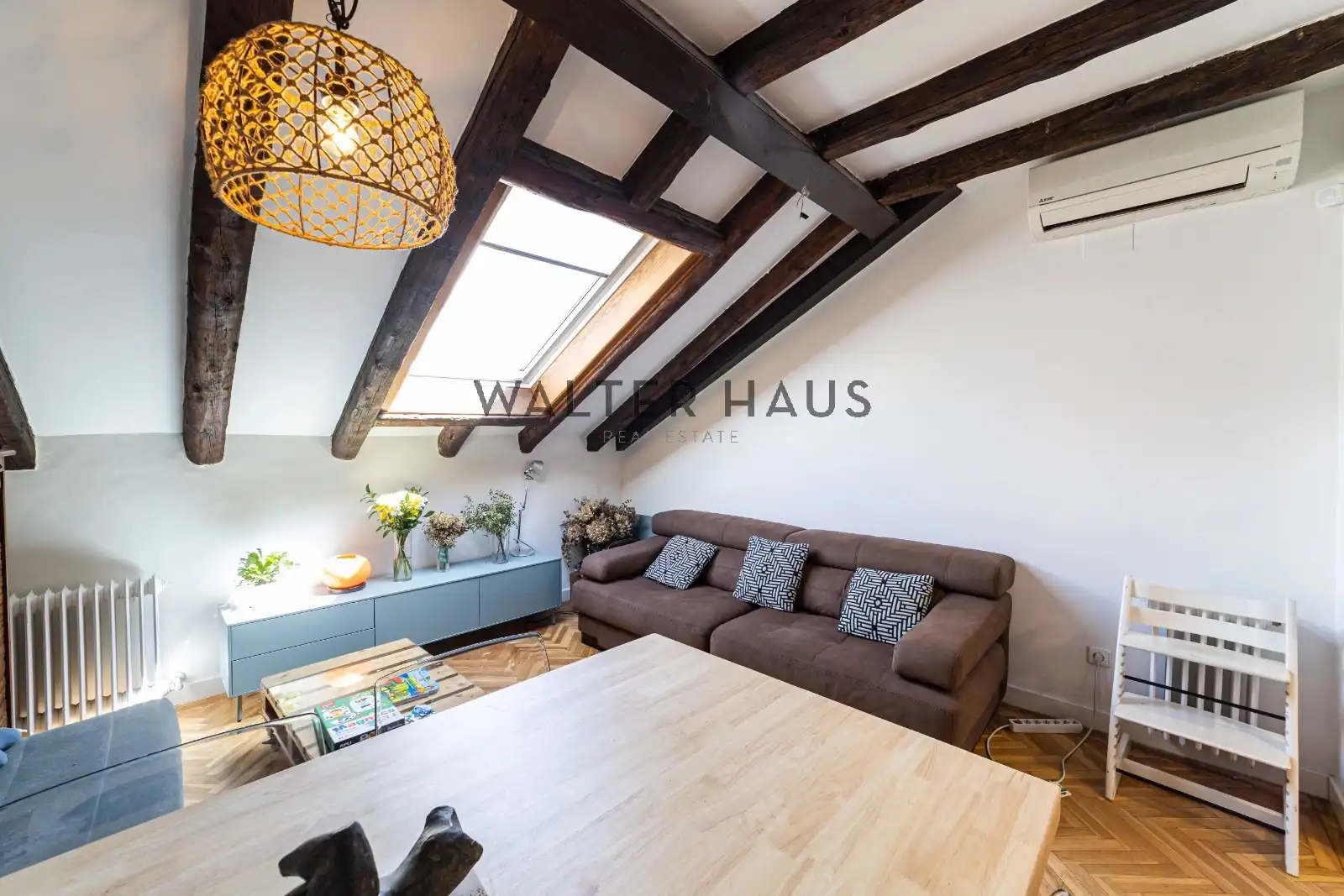 Sala de estar de Dúplex en venta en Madrid con Aire acondicionado, Calefacción y Horno