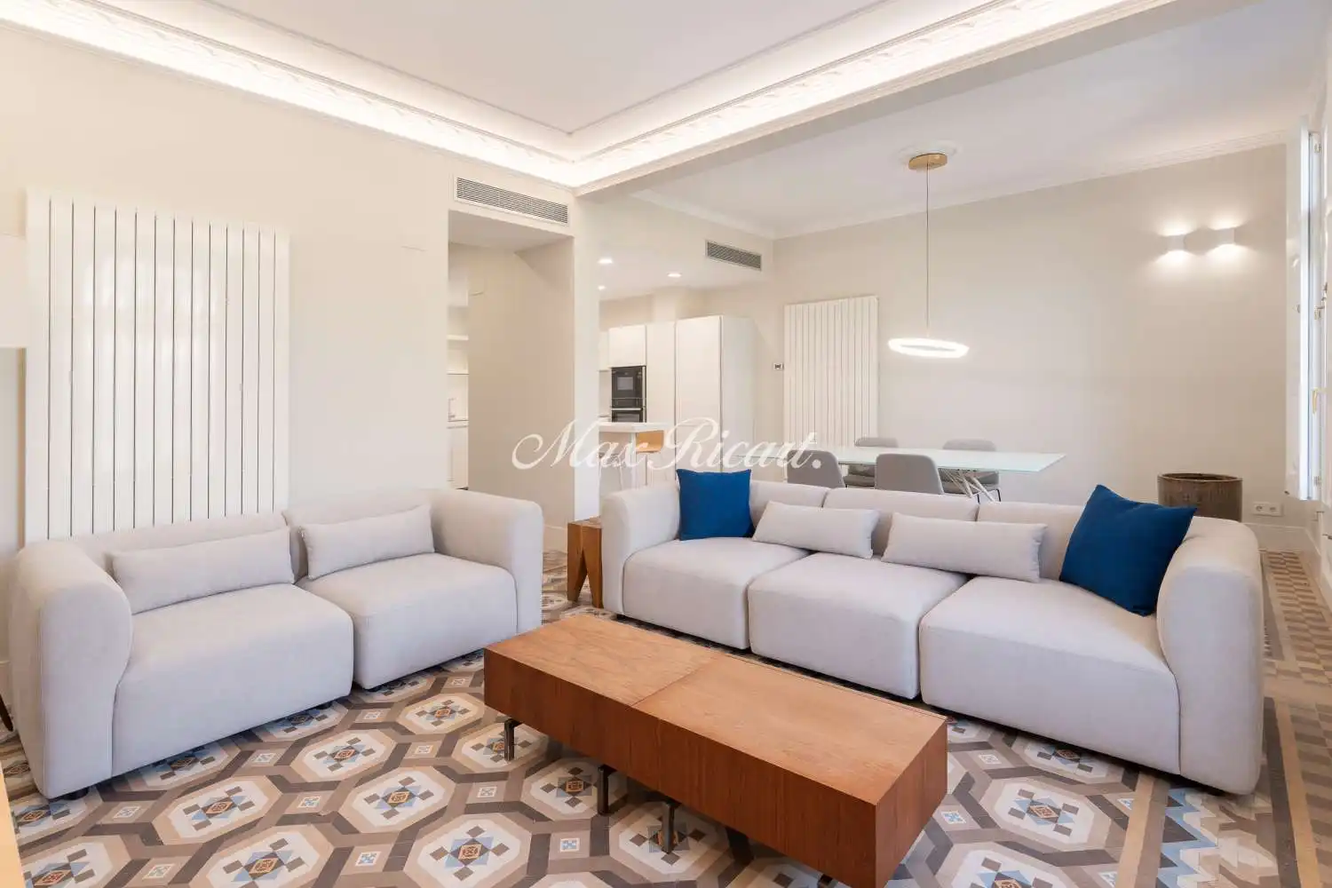 Living room of Flat for rent in Barcelona  with Air Conditioner, Heating and Storage room