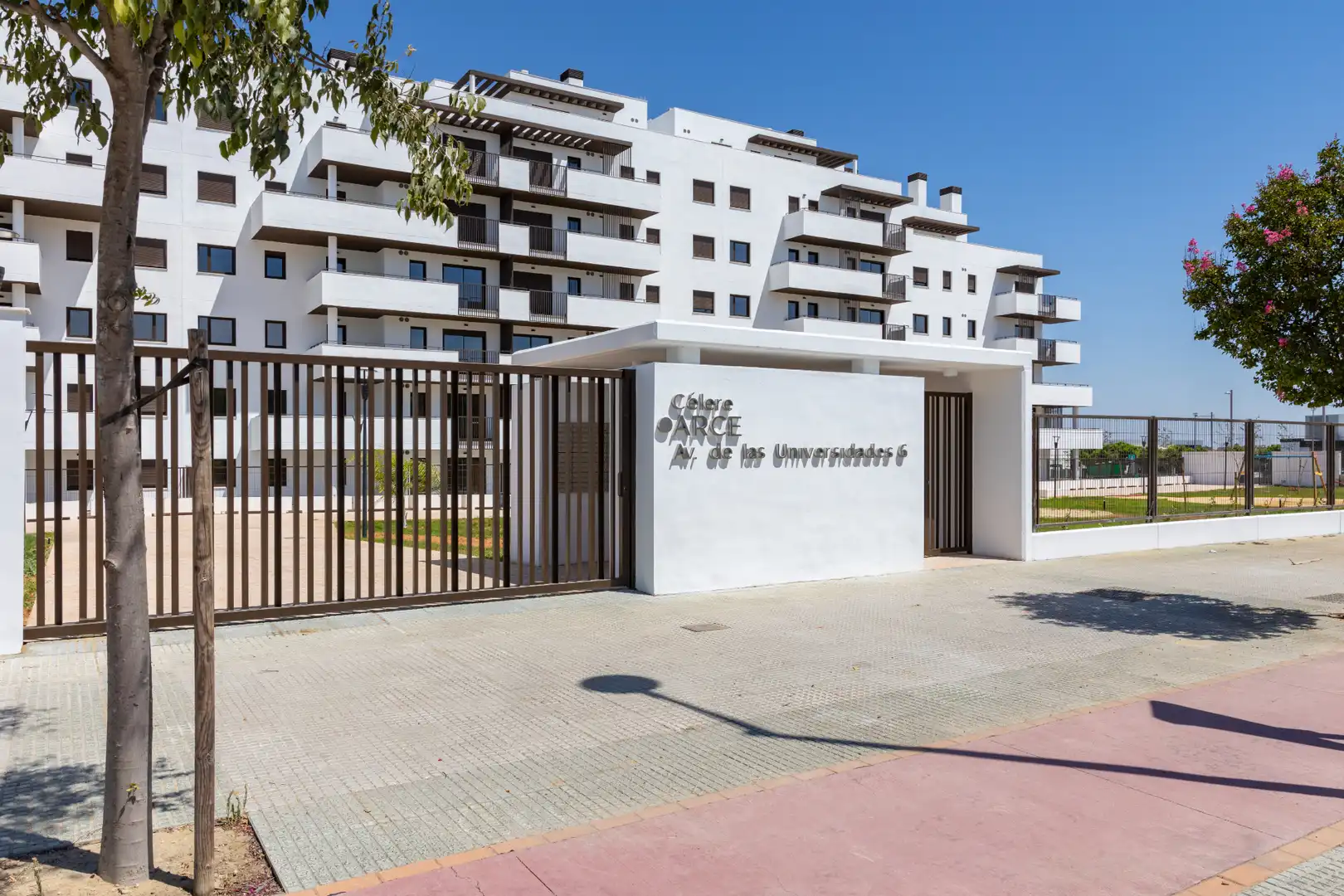 Avenida de las Universidades, Entrenúcleos