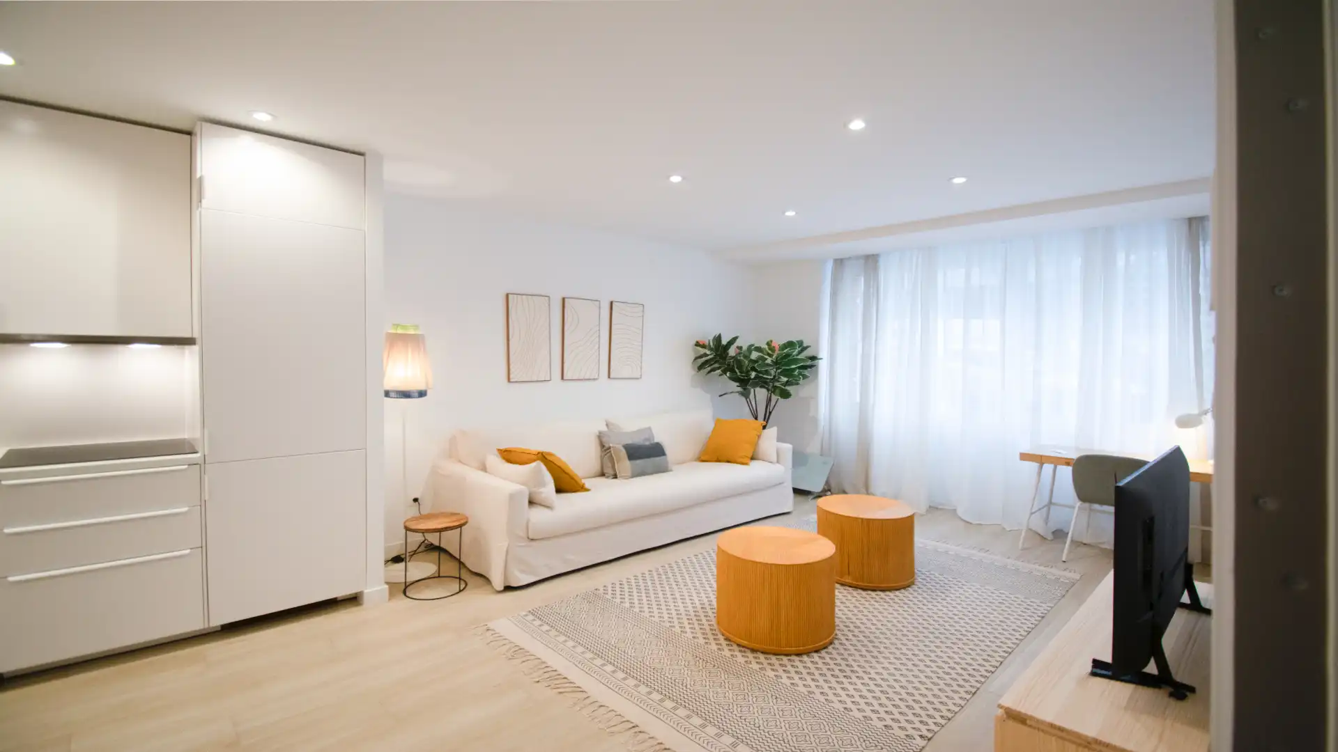 Living room of Flat for rent in Madrid  with Heating, Furnished and Oven