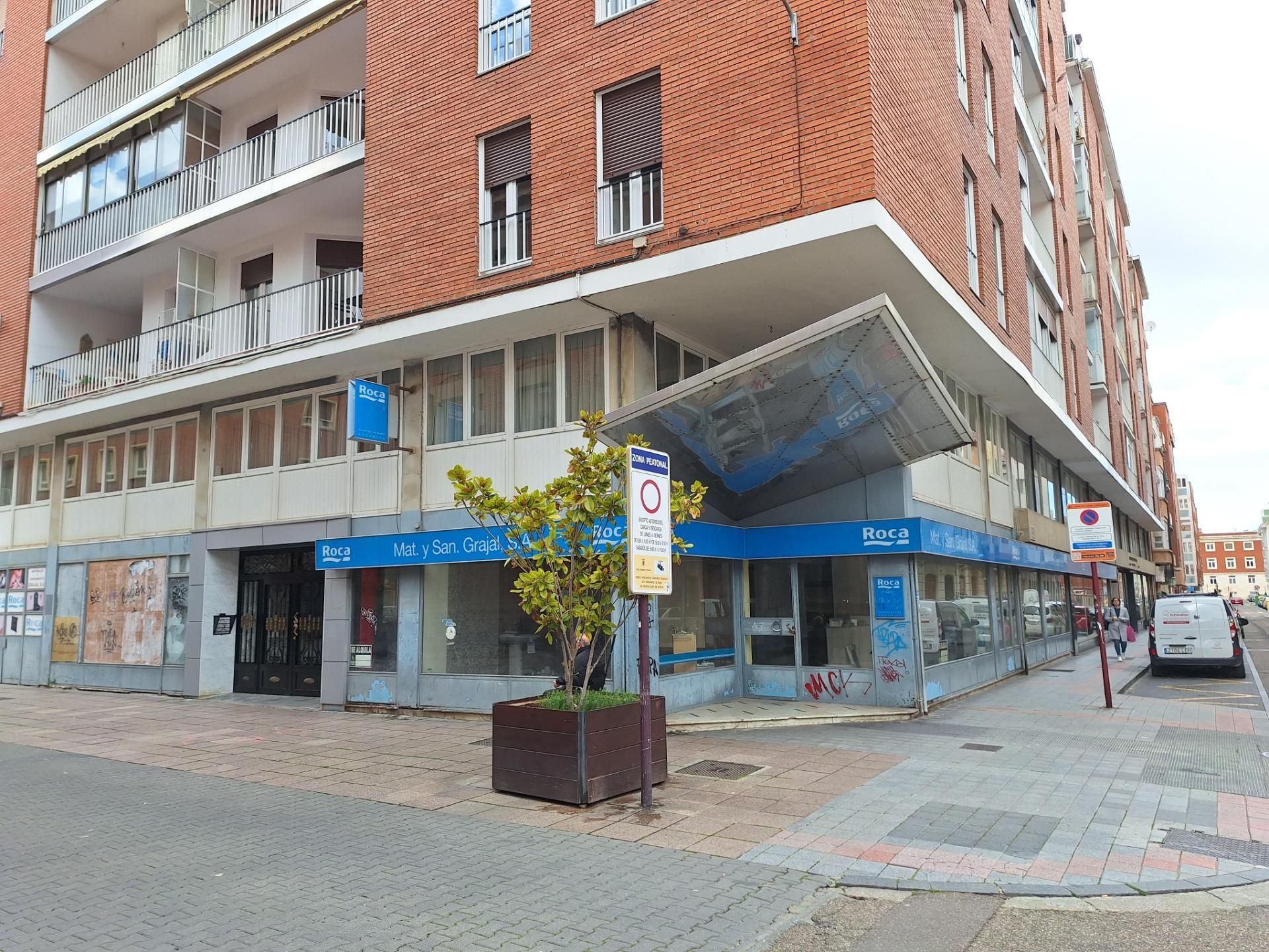 Exterior view of Office for sale in Palencia Capital  with Heating