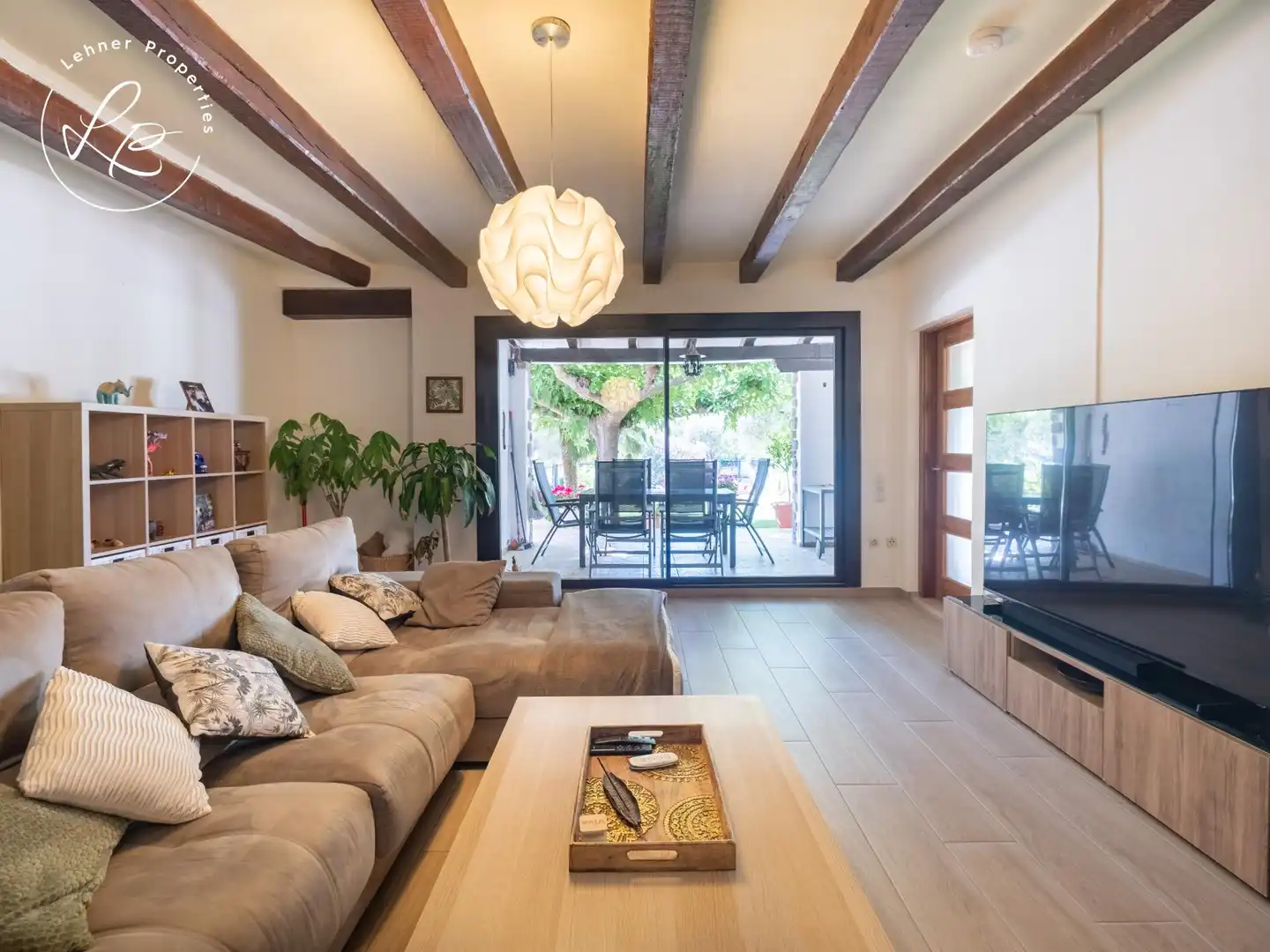 Sala d'estar de Casa o xalet en venda en Pedret i Marzà amb Aire condicionat, Calefacció i Jardí privat