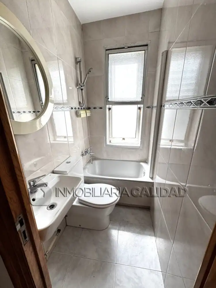 Bany de Pis en venda en Burgos amb Calefacció