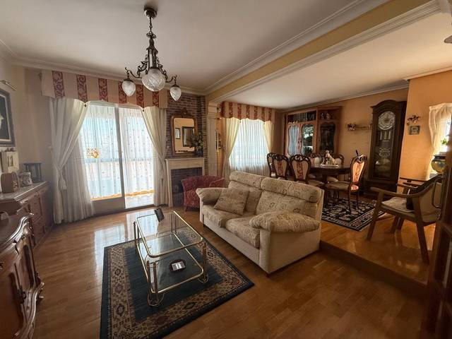 Piso en Venta en Calle La Estación en Centro