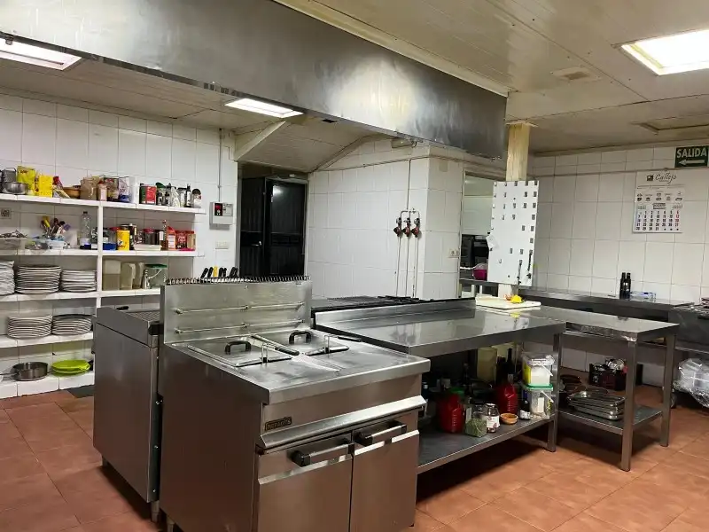 Cocina de Casa o chalet en venta en Cabezuela del Valle con Aire acondicionado, Calefacción y Terraza