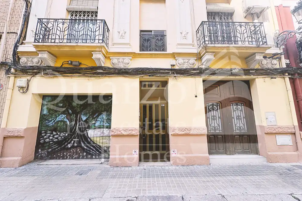 Vista exterior de Piso en venta en Valencia con Calefacción y Balcón