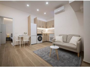 Studio for sale in Pasaje Diputación 4