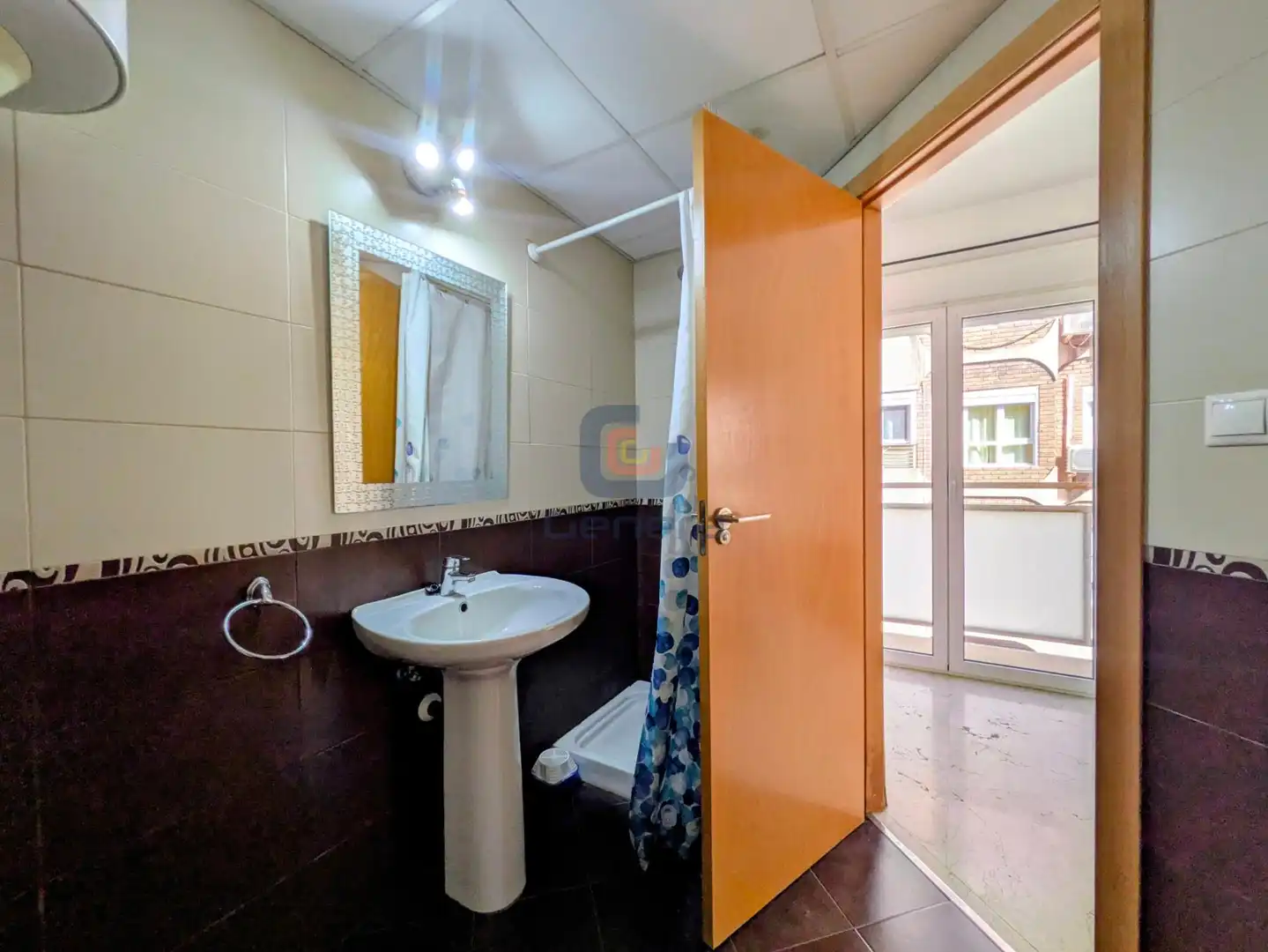 Badezimmer von Wohnungen zum Verkauf in Alicante / Alacant mit Klimaanlage, Heizung und Abstellraum