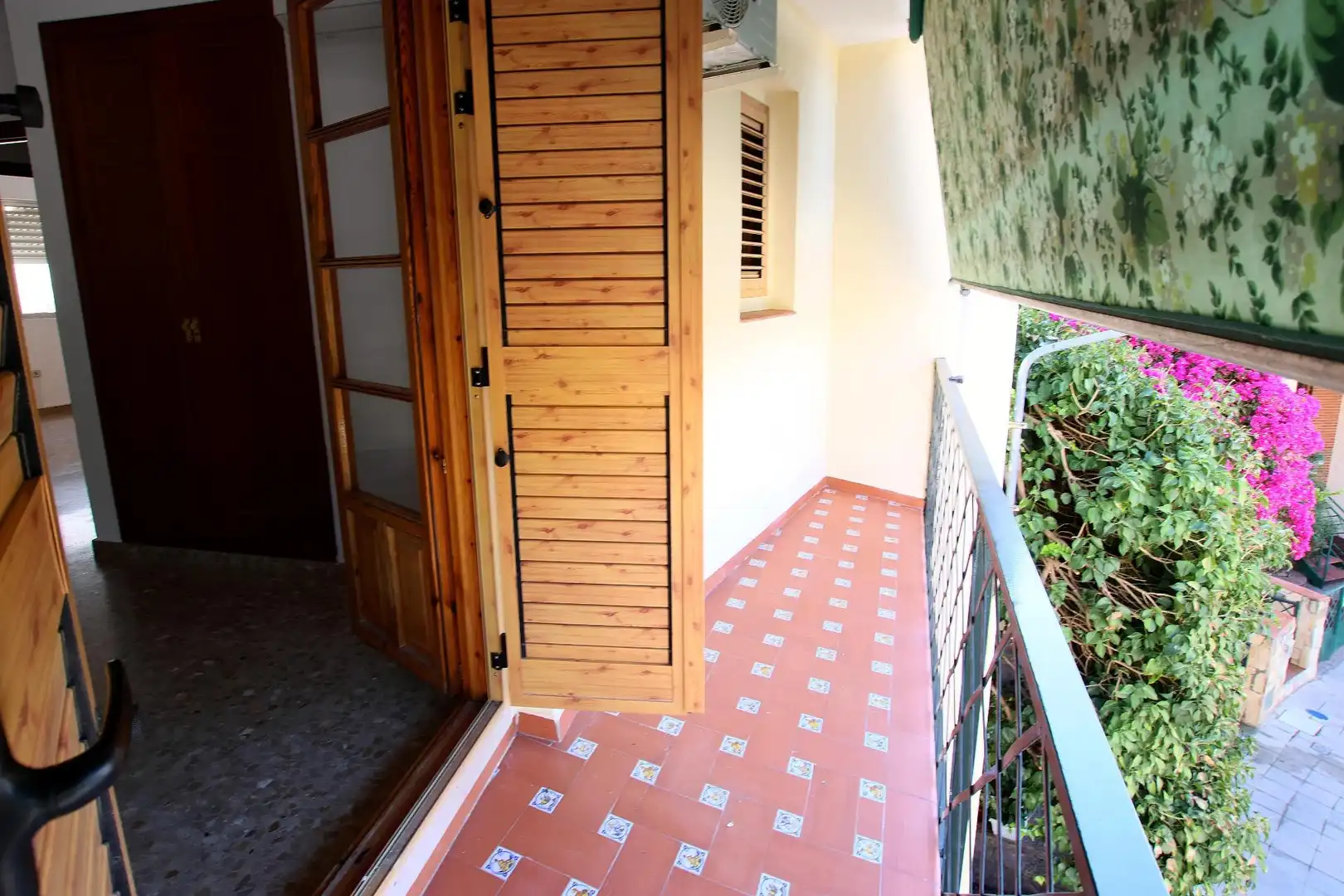 Terrassa de Casa adosada en venda en Montijo amb Aire condicionat, Jardí privat i Traster