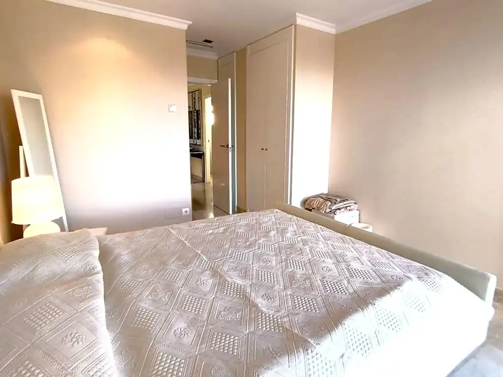 Schlafzimmer von Dachboden zum Verkauf in Dénia mit Klimaanlage, Heizung und Terrasse