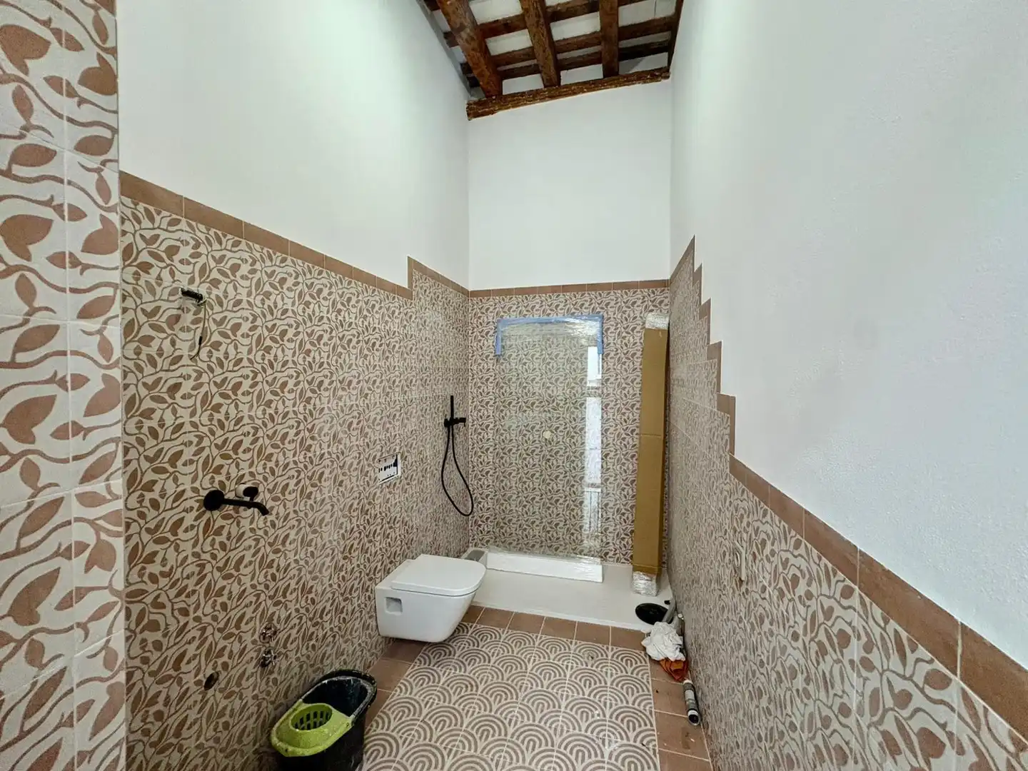 Badezimmer von Wohnung zum Verkauf in Cádiz mit Balkon