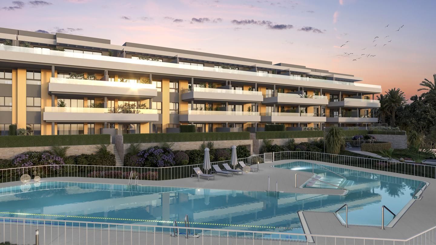 Swimming pool of Flat for sale in Torremolinos