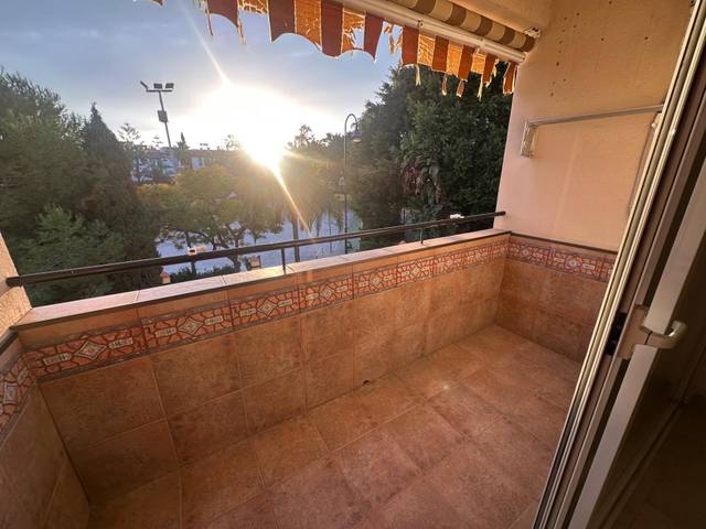 Piso en Venta en Calle GERANIO, 56 en Los Árboles