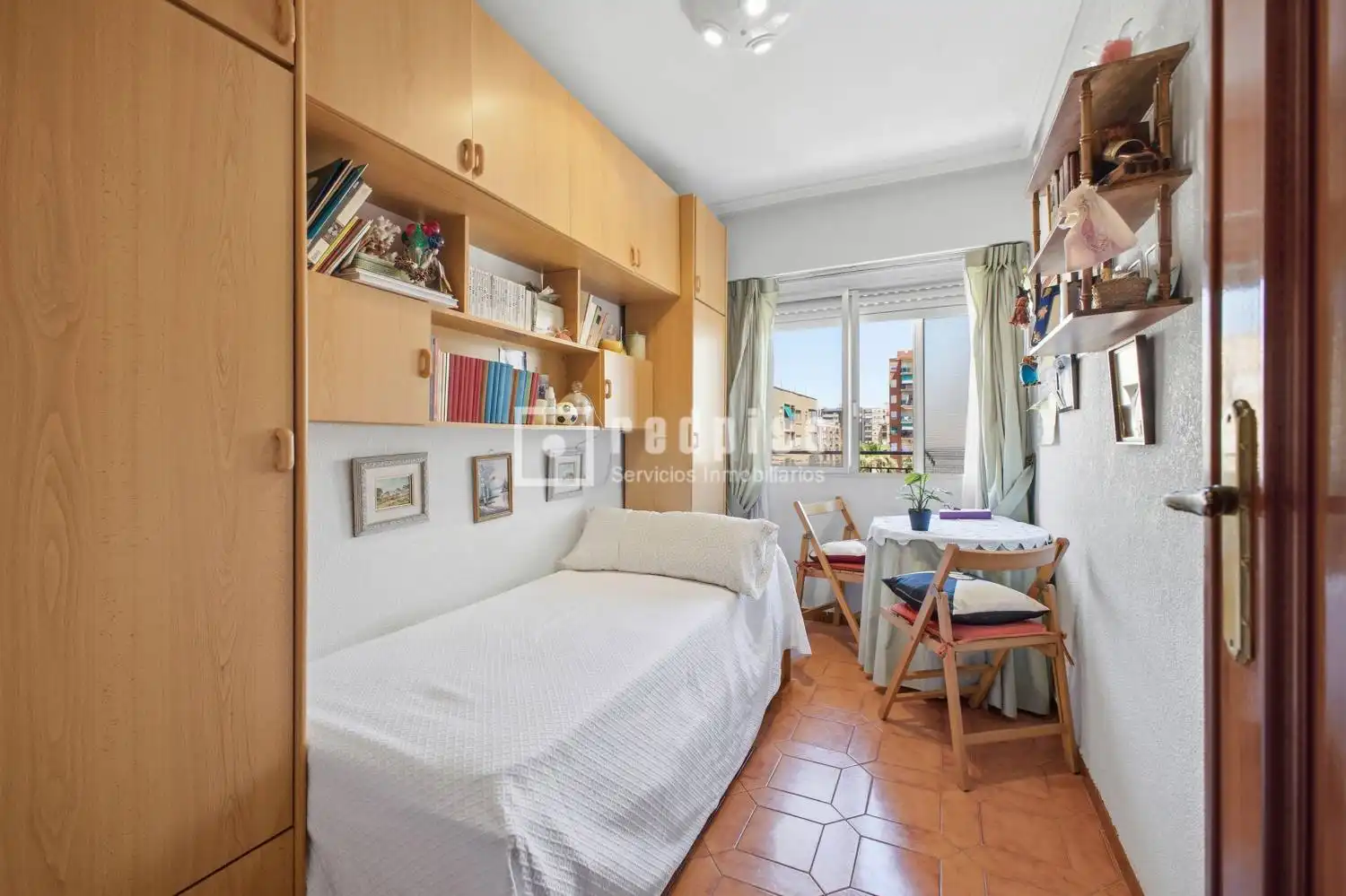 Habitación de Piso en venta en Valencia con Calefacción, Terraza y Amueblado