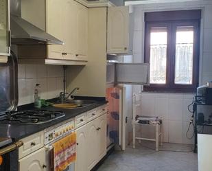 Cuina de Casa adosada en venda en Ribadeo amb Traster i Moblat