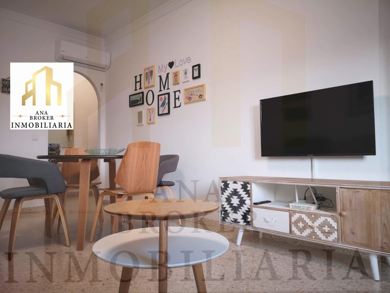 Living room of Flat to rent in Ronda  with Furnished