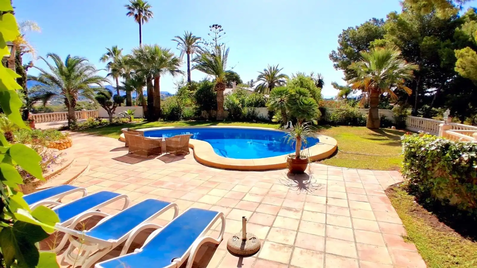 Garden of Houses for sale in L'Alfàs del Pi  with Air Conditioner, Heating and Private garden