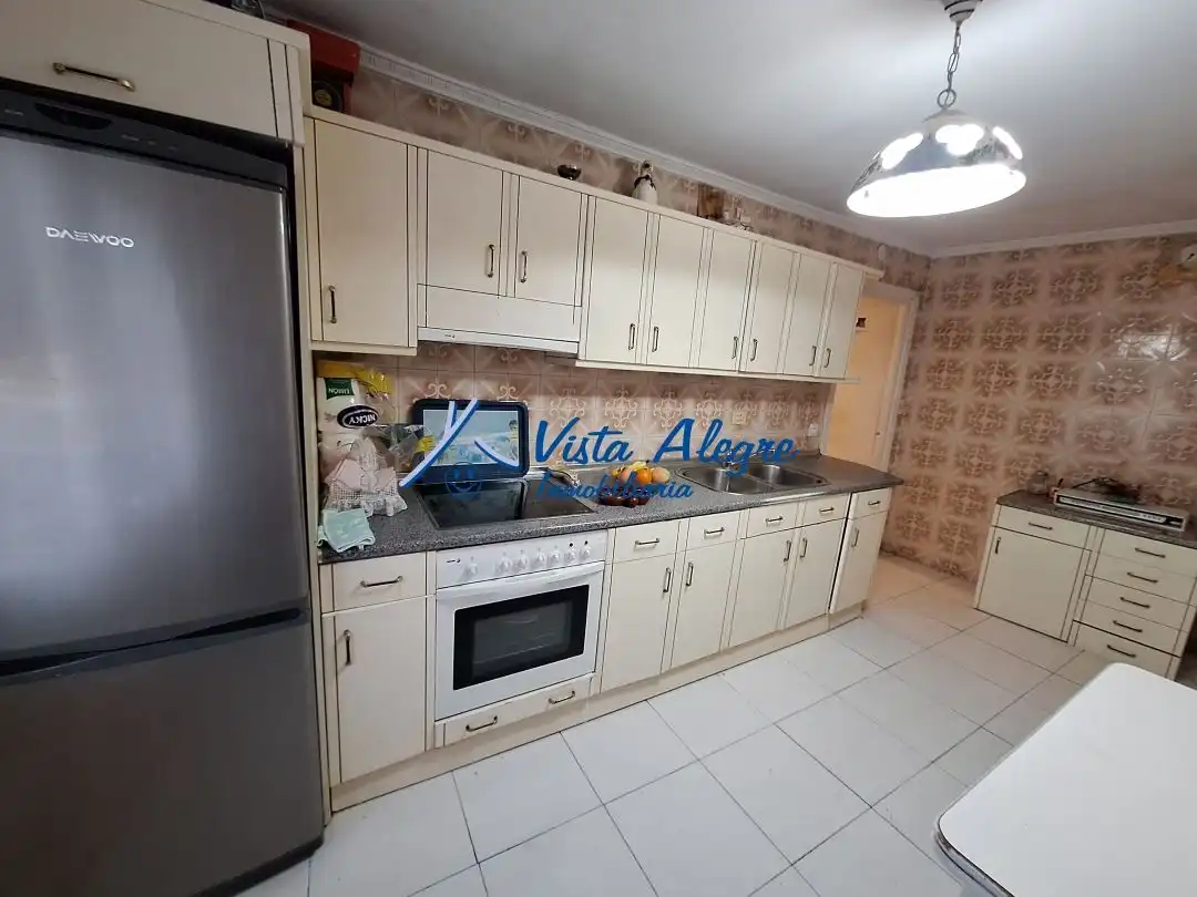 Cuina de Casa o xalet en venda en San Vicente de la Sonsierra amb Terrassa, Traster i Moblat