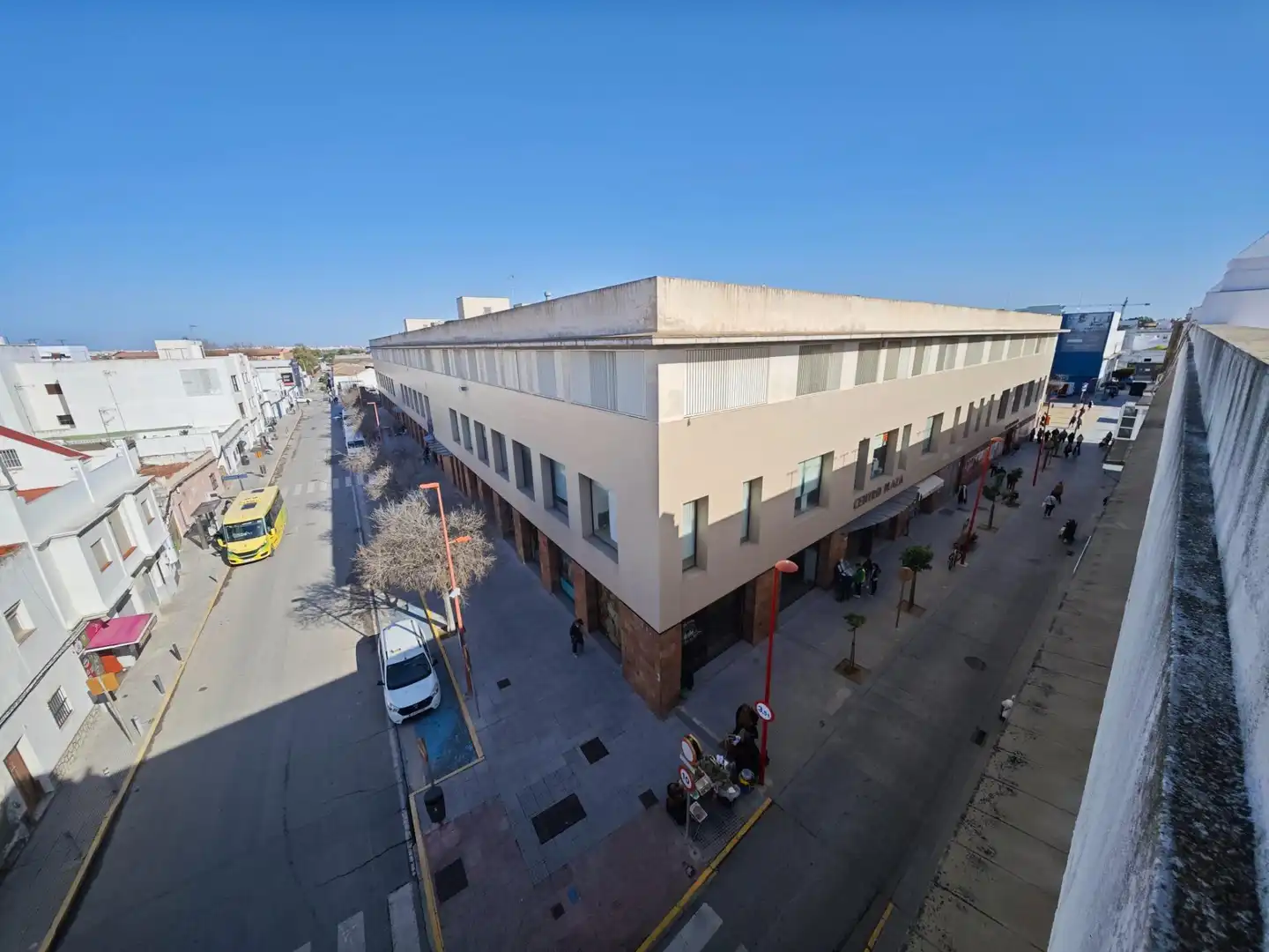 Außenansicht von Wohnung zum Verkauf in Chiclana de la Frontera mit Klimaanlage und Balkon