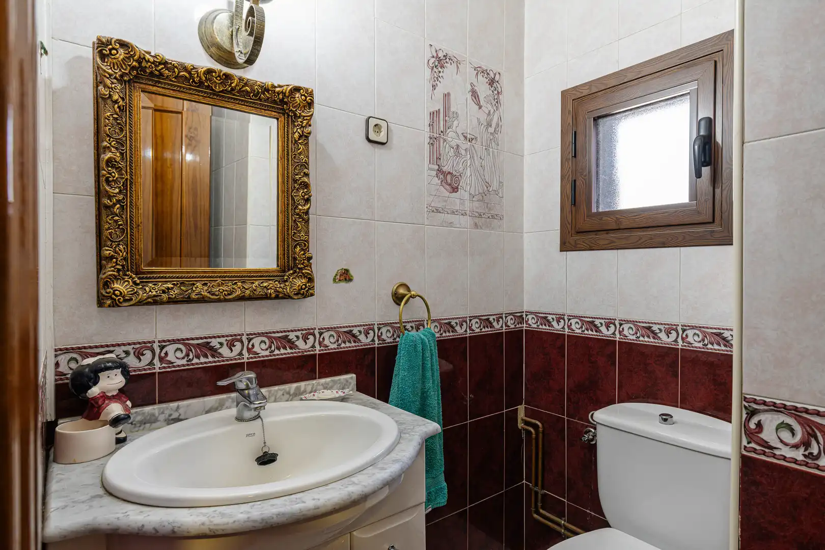 Bathroom of Houses for sale in Villanueva de la Cañada  with Air Conditioner, Heating and Private garden