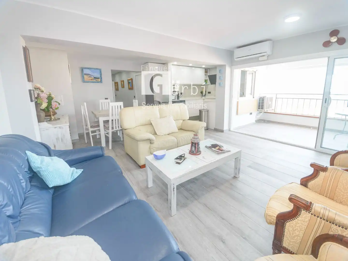 Sala de estar de Piso en venta en El Vendrell con Aire acondicionado, Calefacción y Terraza