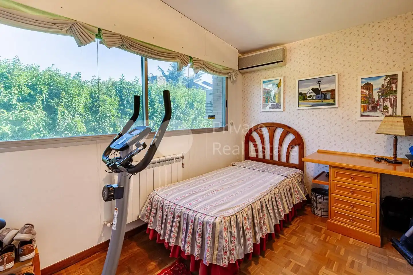 Bedroom of Houses for sale in Majadahonda  with Air Conditioner, Heating and Private garden