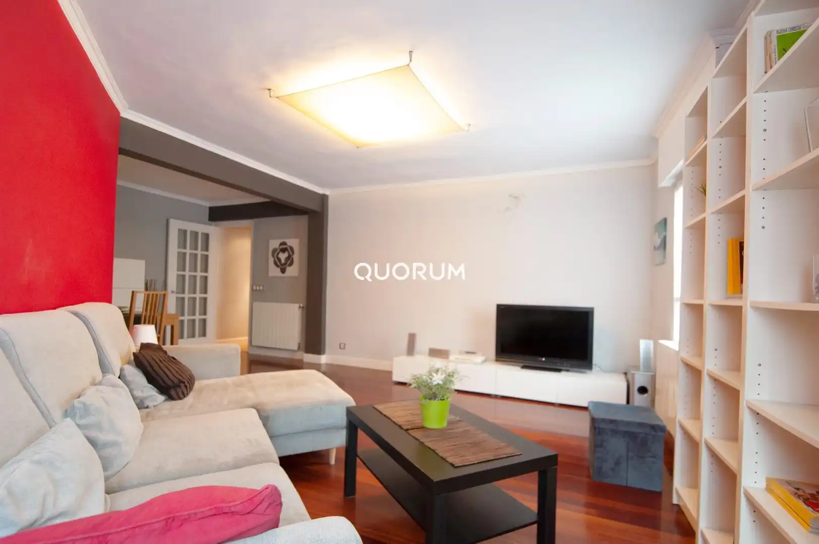 Living room of Flat for sale in Bilbao   with Heating, Terrace and Furnished