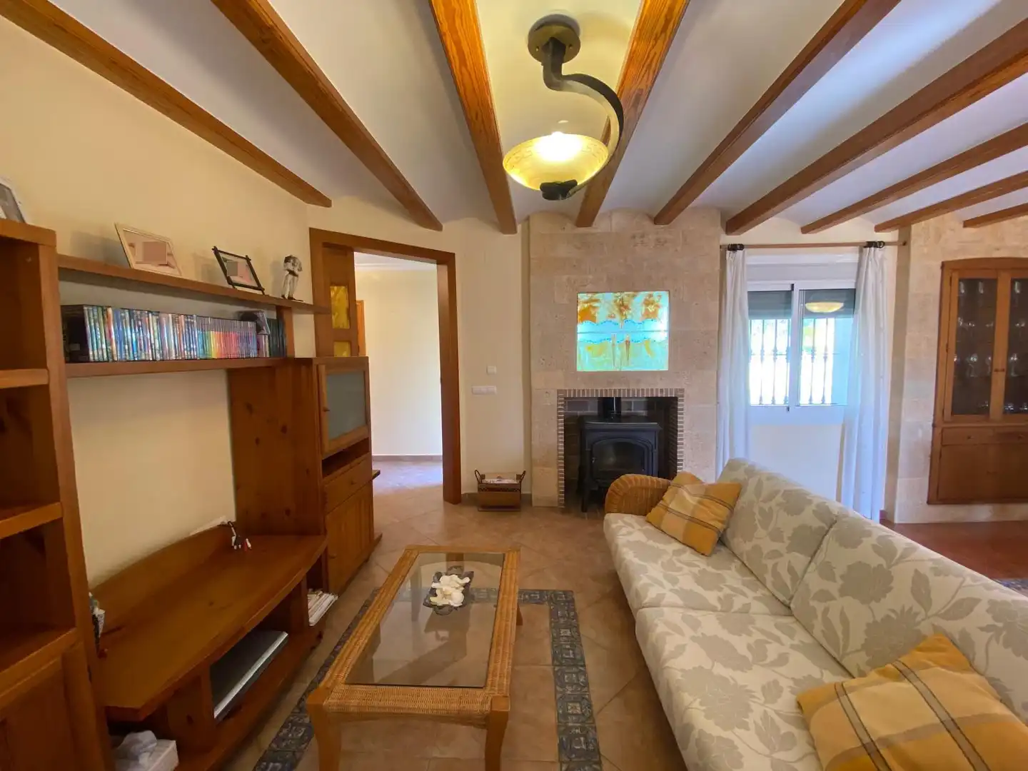 Sala d'estar de Finca rústica en venda en Gata de Gorgos amb Aire condicionat, Calefacció i Jardí privat