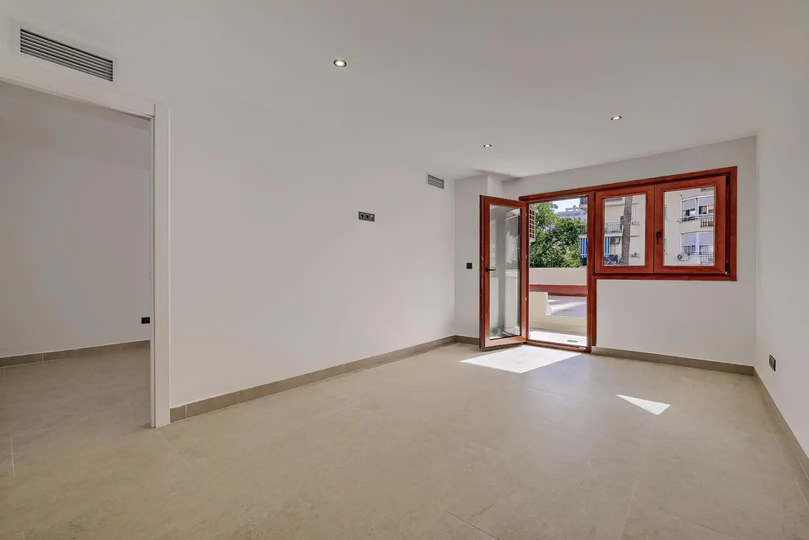 Apartamento con ascensor en venta en Avenida Avenida Arias Maldonado, imagen 5