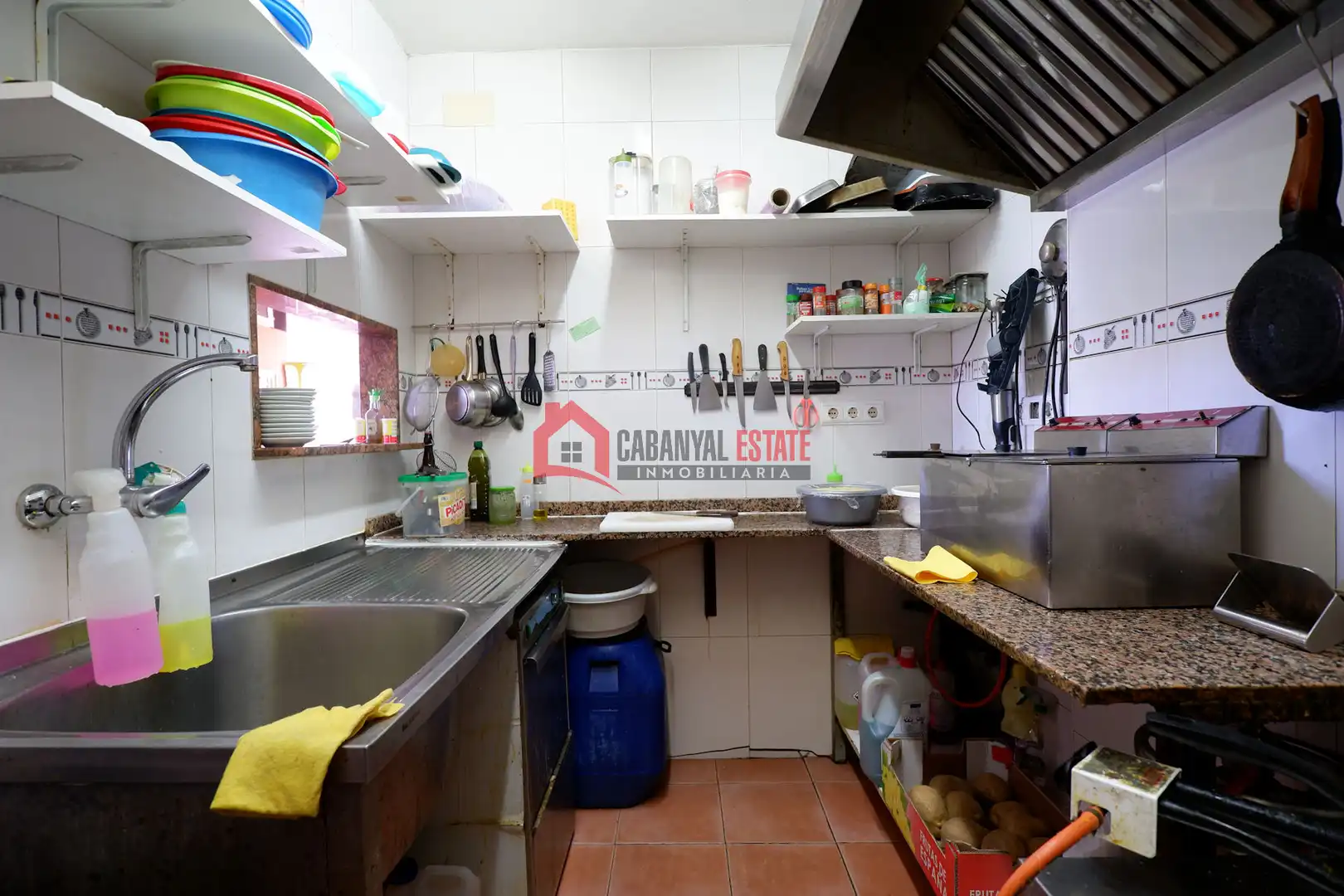 Cocina de Local en venta en Valencia con Aire acondicionado y Amueblado