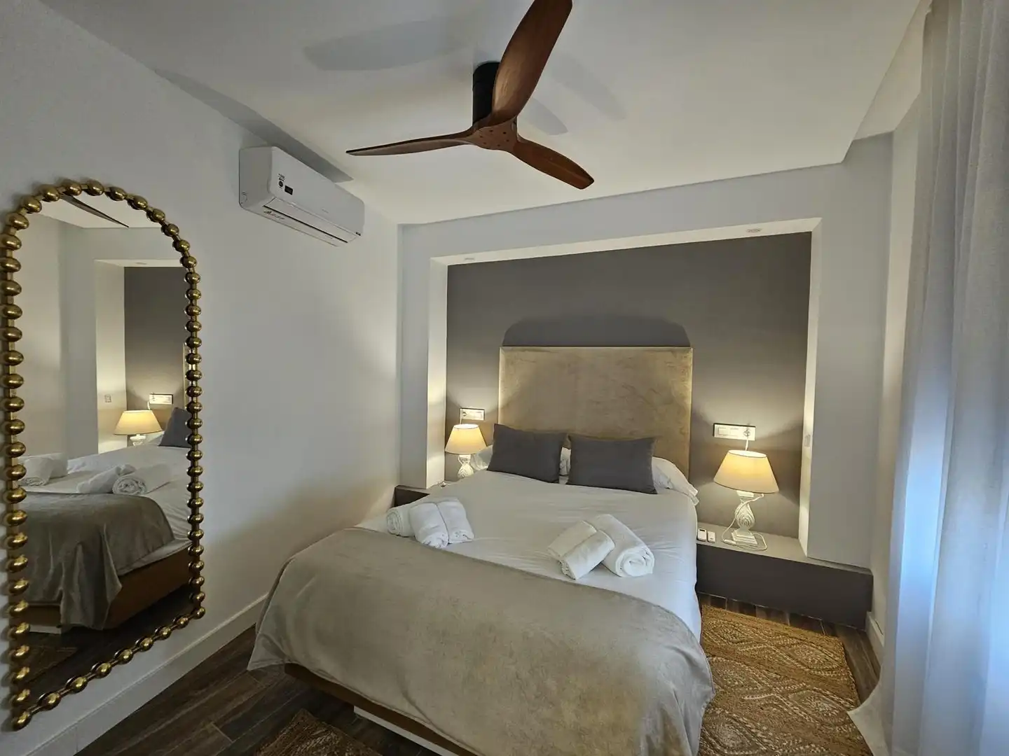 Schlafzimmer von Wohnung zur Miete in Córdoba mit Klimaanlage, Heizung und Terrasse