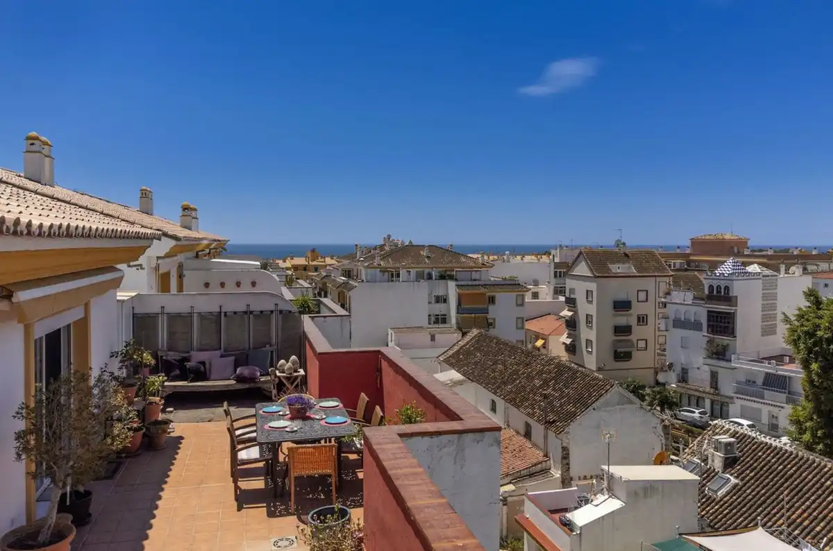 Exterior view of Attic for sale in Marbella  with Air Conditioner, Terrace and Furnished