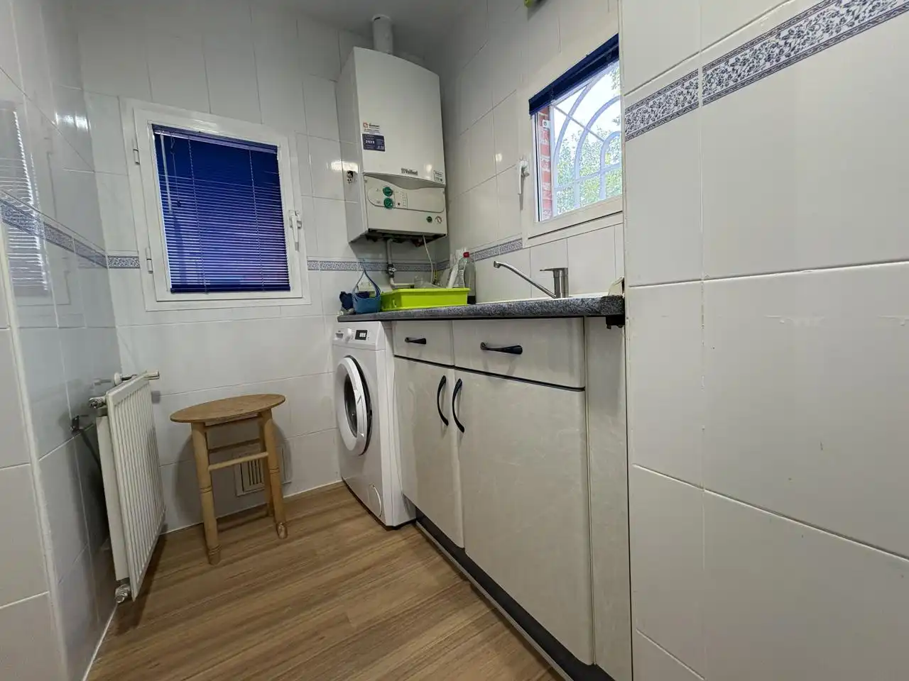 Wohnung zur Miete in Calle Ramón María del Valle Inclán, Espartales