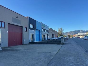 Industrial building to rent in Banyoles