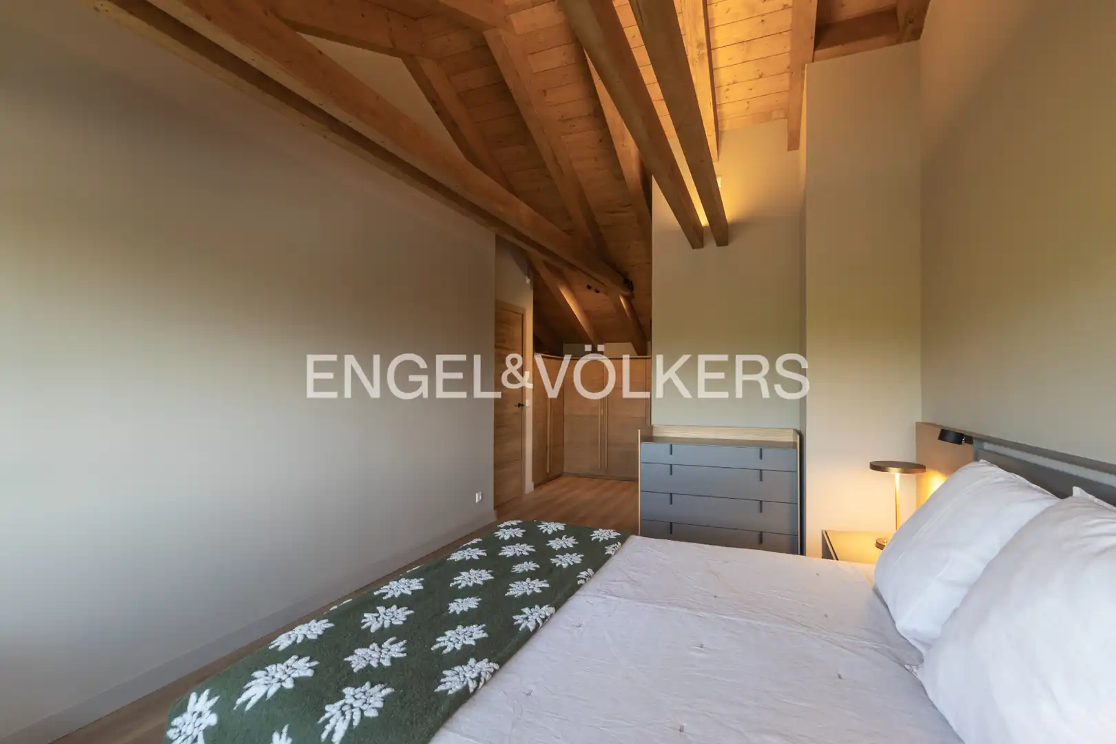 Dormitori de Casa o xalet en venda en Ger amb Calefacció, Jardí privat i Parquet