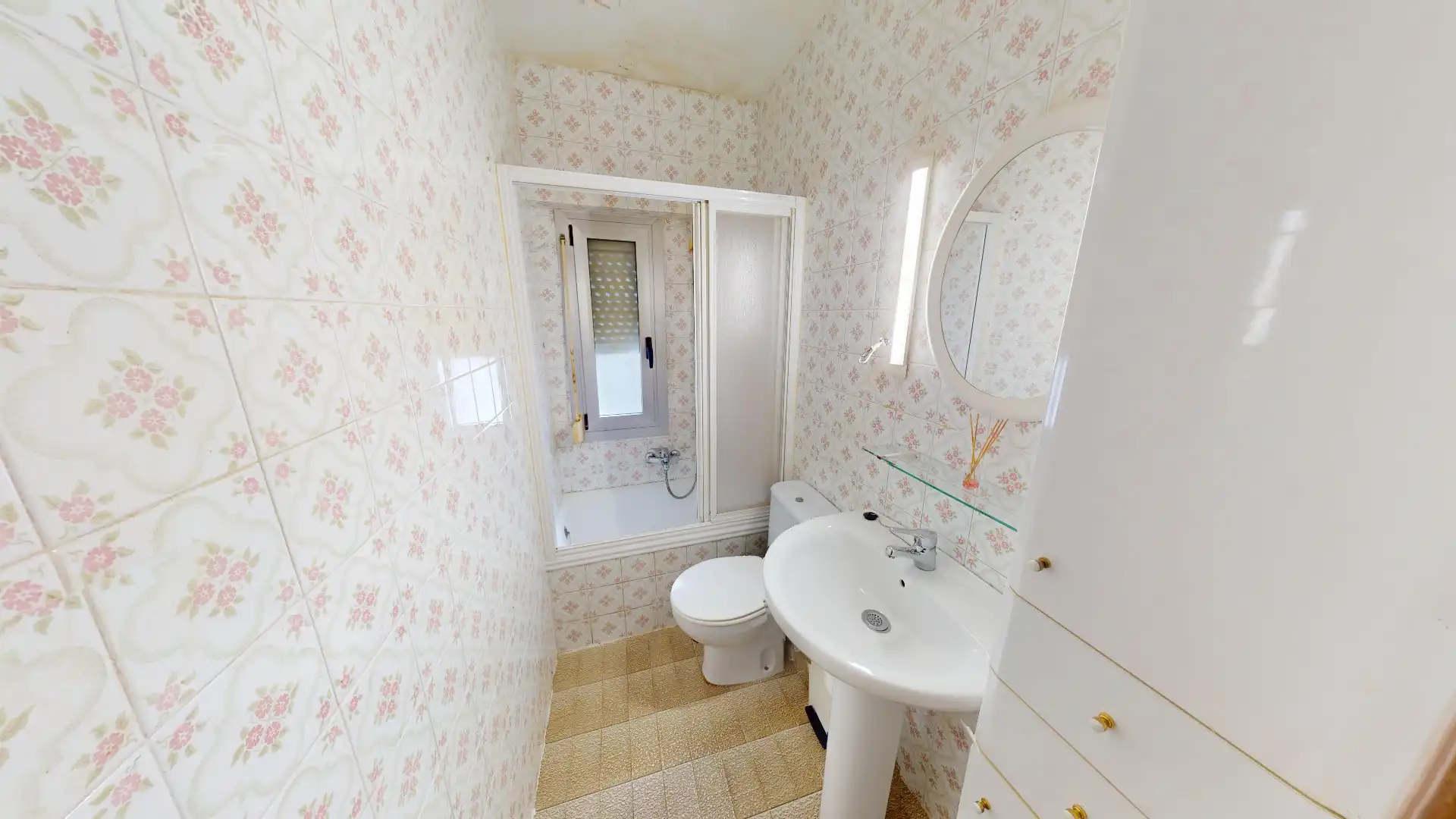 Badezimmer von Wohnung zum Verkauf in Alicante / Alacant mit Balkon