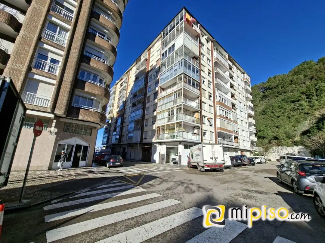 Flat for rent in MENENDEZ PELAYO, 29, Zona Playa