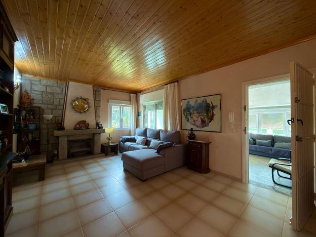 Casa-chalet en Venta en Villa del Prado