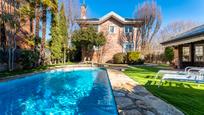 Swimming pool of House or chalet for sale in Torrelodones  with Air Conditioner, Heating and Private garden